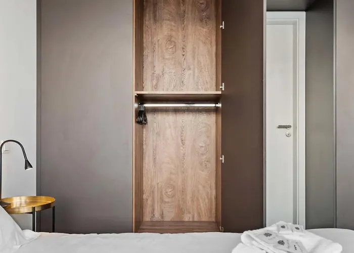 De Luxe 1 A Coucher, Centre Commercial, Piscine Et Fitness *