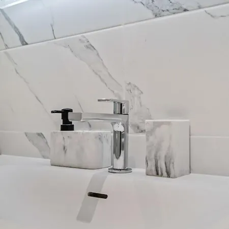 Διαμέρισμα De Luxe 1 A Coucher, Centre Commercial, Piscine Et Fitness *