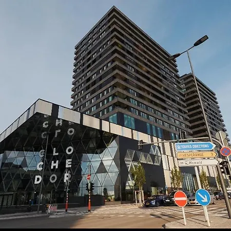 De Luxe 1 A Coucher, Centre Commercial, Piscine Et Fitness Apartman