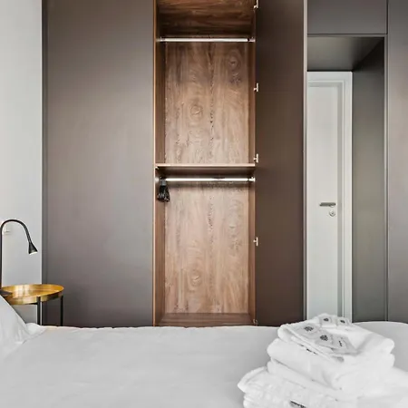 De Luxe 1 A Coucher, Centre Commercial, Piscine Et Fitness *