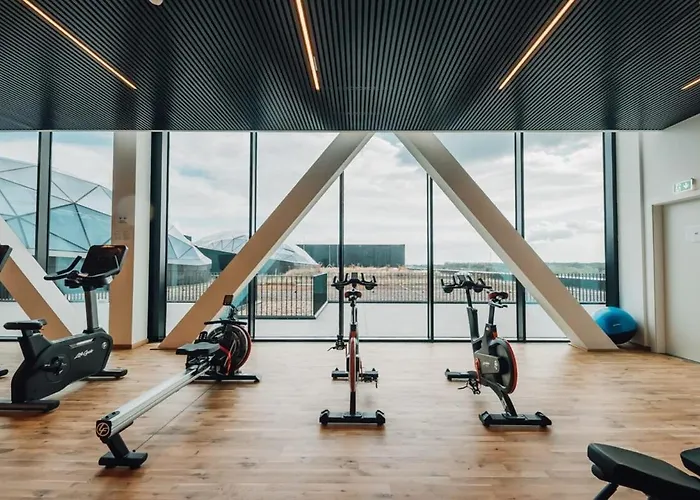 De Luxe 1 A Coucher, Centre Commercial, Piscine Et Fitness Apartment *