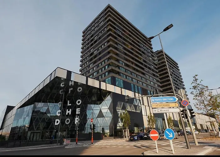 De Luxe 1 A Coucher, Centre Commercial, Piscine Et Fitness Apartment