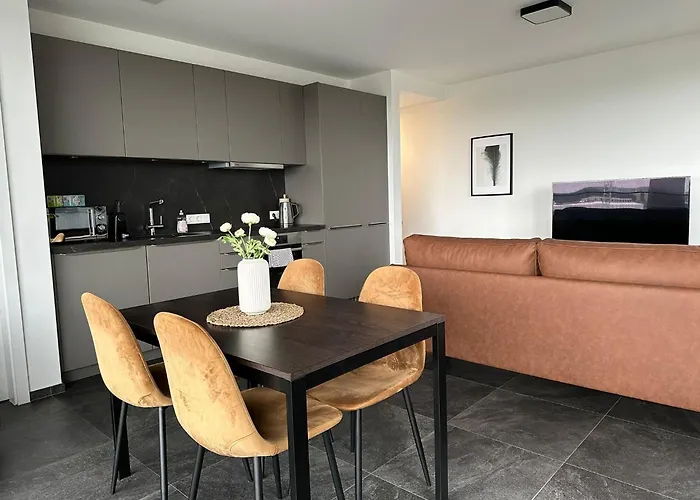 De Luxe 1 A Coucher, Centre Commercial, Piscine Et Fitness Apartment